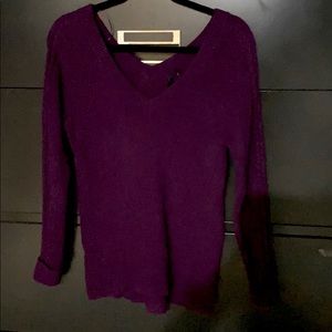 Guess vneck sweater XS